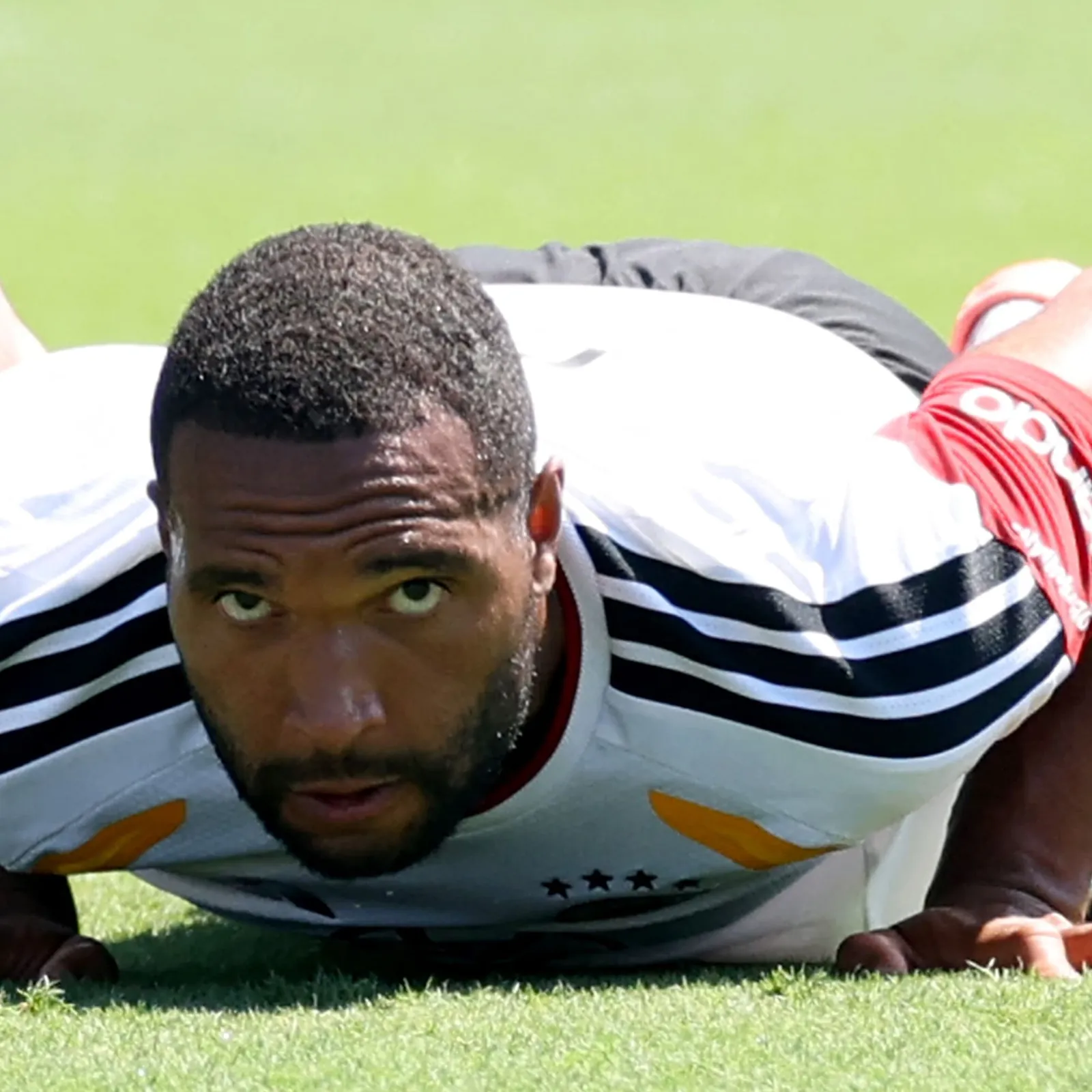 WINSTON-SALEM, NORTH CAROLINA - JUNE 12: Jonathan Tah of Team Germany looks on during a Team Germany training session at W. Dennie Spry Soccer Stadium on June 12, 2026 in Winston-Salem, North Carolina. Alexander Hassenstein/Getty Images/AFP (Photo by ALEXANDER HASSENSTEIN / GETTY IMAGES NORTH AMERICA / Getty Images via AFP)
