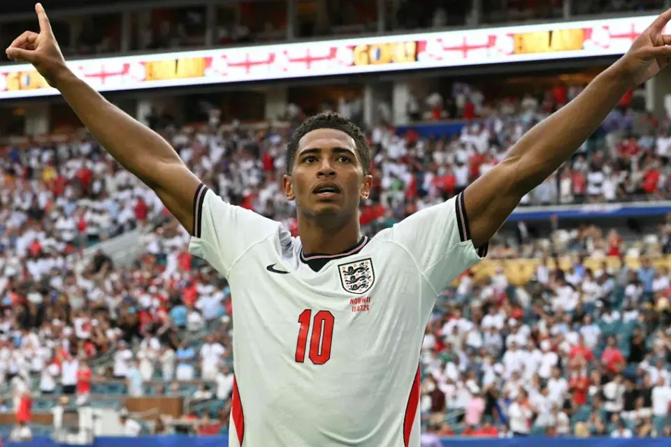 H&auml;tte es gar nicht z&auml;hlen d&uuml;rfen?: Riesen-Wirbel um England-Tor