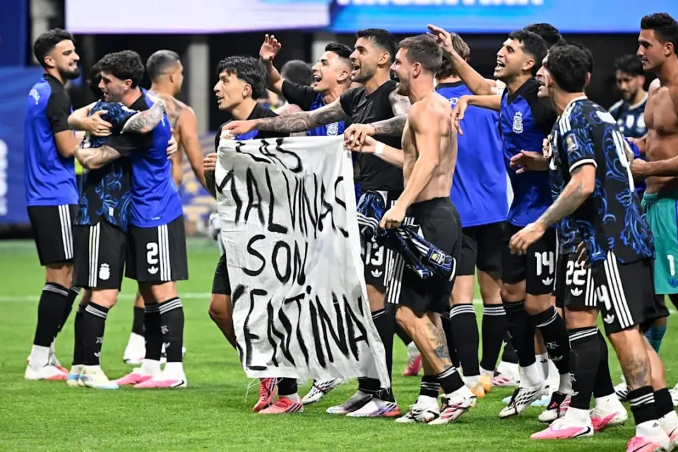 Liveblog zur Fu&szlig;ball-WM 2026: Falklandinseln: FIFA soll argentinisches Banner ahnden