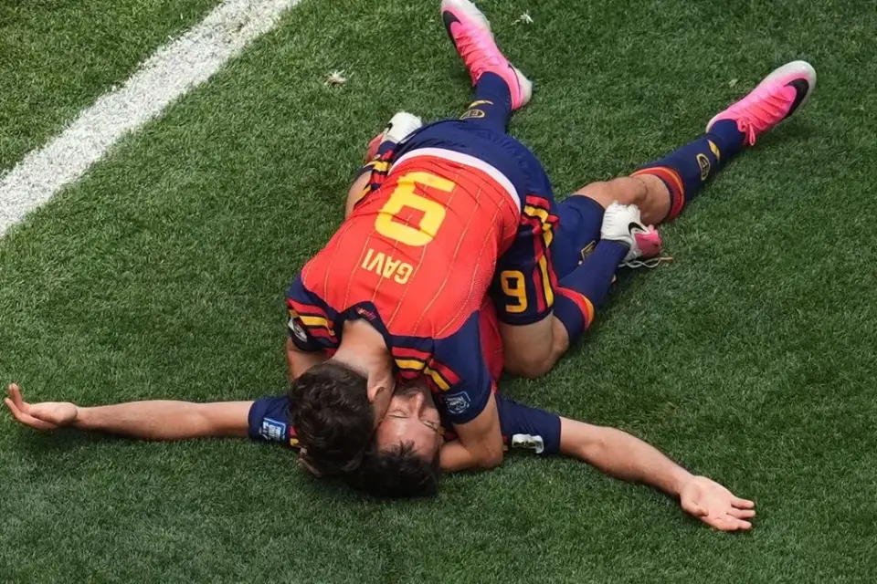 WM 2026: Wieder Schiri-Wirbel um Cucurella!