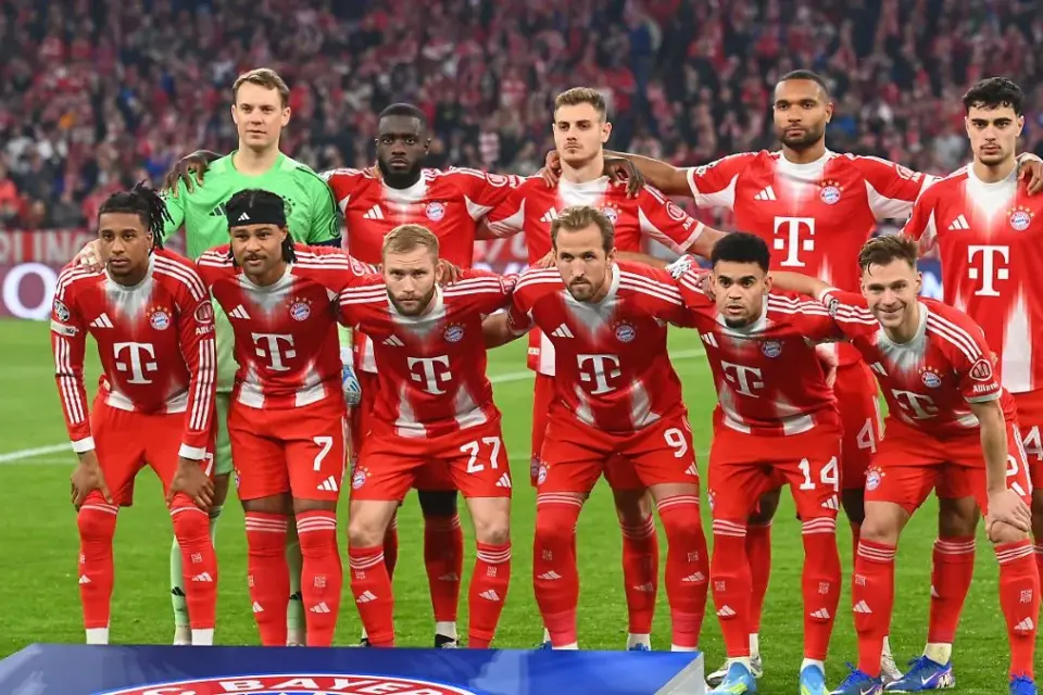 FC Bayern: Neuer Vertrag perfekt &ndash; Hier kommt Konrad Laimer von seiner Unterschrift! - BILD