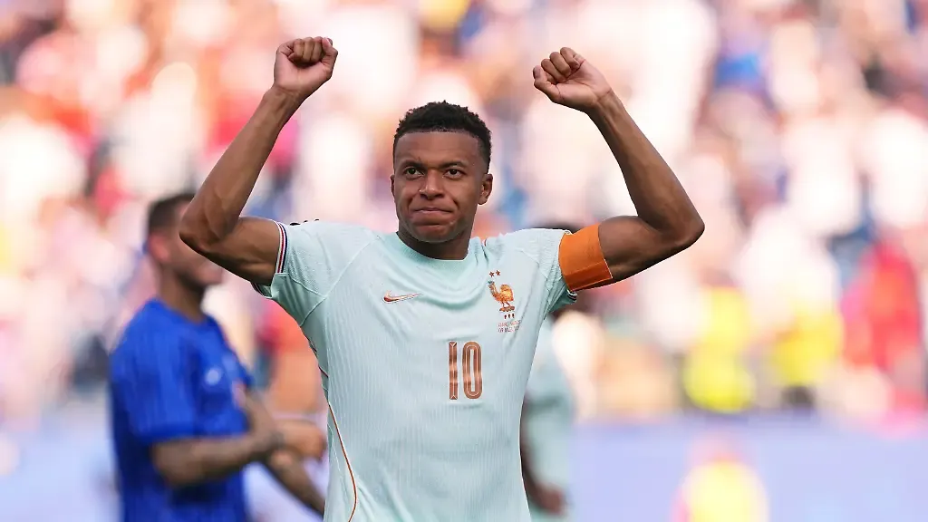 France-s-Kylian-Mbappe-celebrates-after-France-defeated-Morocco-during-the-World-Cup-quarterfinal-soccer-match-between-France-and-Morocco-in-Foxborough-Mass-near-Boston-Thursday-July-9-2026