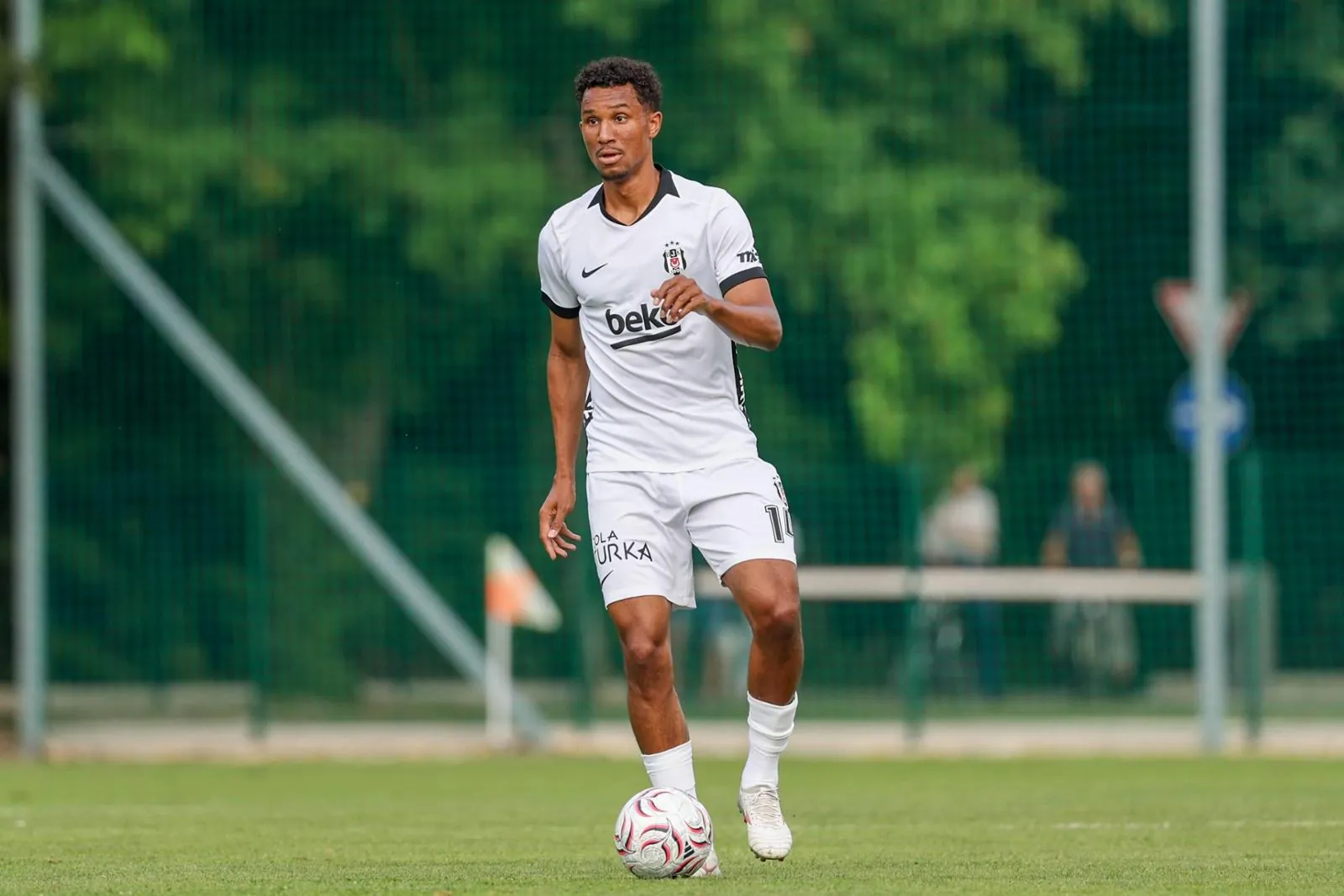 Soll das Transfer-Interesse des SV Werder Bremen geweckt haben: Abwehrspieler Felix Uduokhai von Besiktas Istanbul.