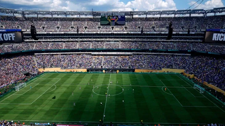 Im &bdquo;MetLife Stadium&ldquo;, das w&auml;hrend der Fu&szlig;ball-WM &bdquo;New York New Jersey Stadium&ldquo; hei&szlig;t, treffen Argentinien und Spanien am 19. Juli im Finale aufeinander.